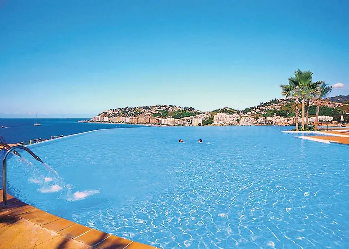 Hotel Playacalida 4*