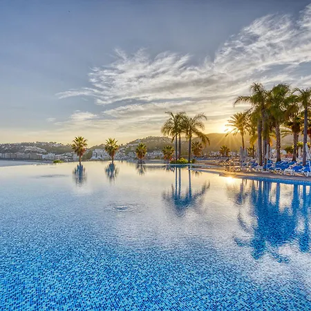 Hotel Playacálida Luxury